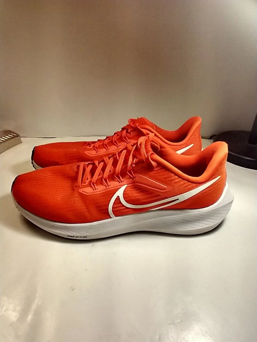 Nike Air Zoom Pegasus 39 Orange Athletic Running Shoes Women's sz 11.